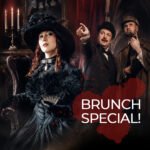 Eine Frau im schwarzen viktorianischen Kleid sitzt vor zwei Detektiven, daneben steht der Schriftzug „BRUNCH SPECIAL!“.